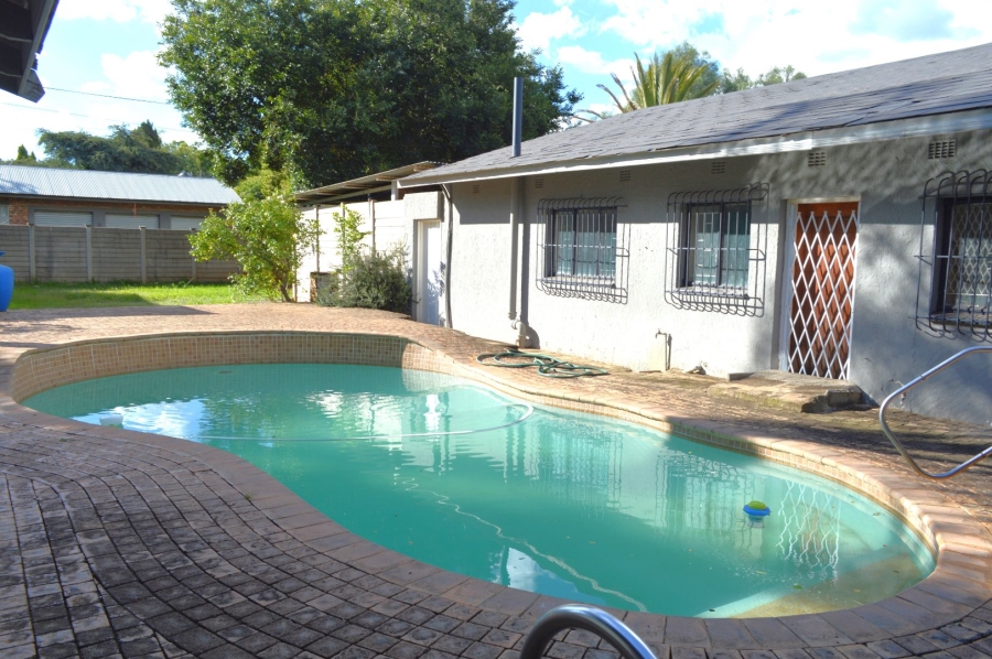 4 Bedroom Property for Sale in Flimieda North West